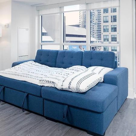 Chic 1-Br Condo; Parking Included; Downtown Core Toronto Eksteriør bilde