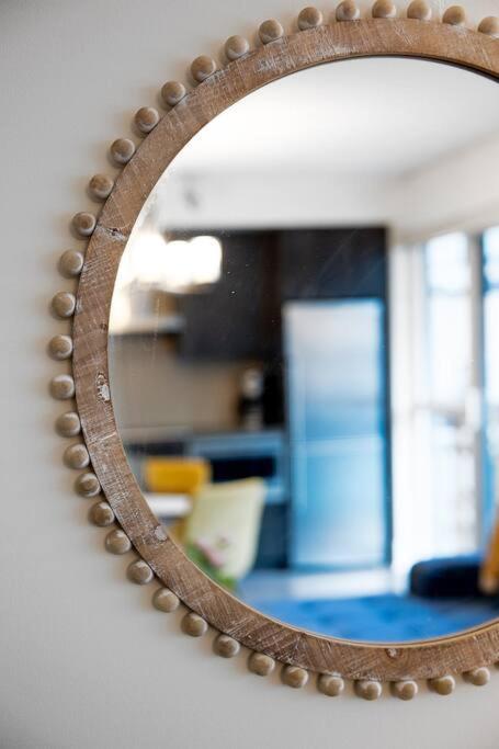 Chic 1-Br Condo; Parking Included; Downtown Core Toronto Eksteriør bilde